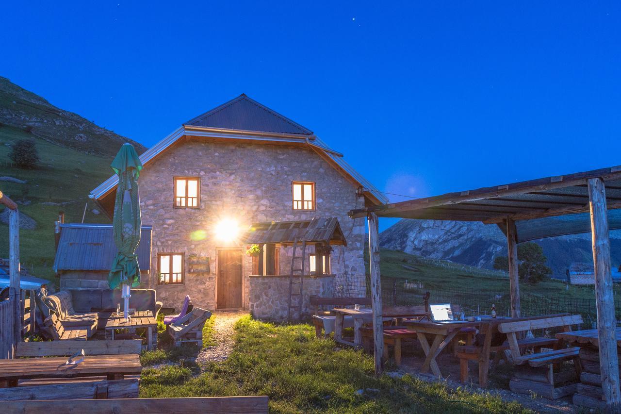 Guesthouse Letnja Basta Gornji Lukomir Exterior foto