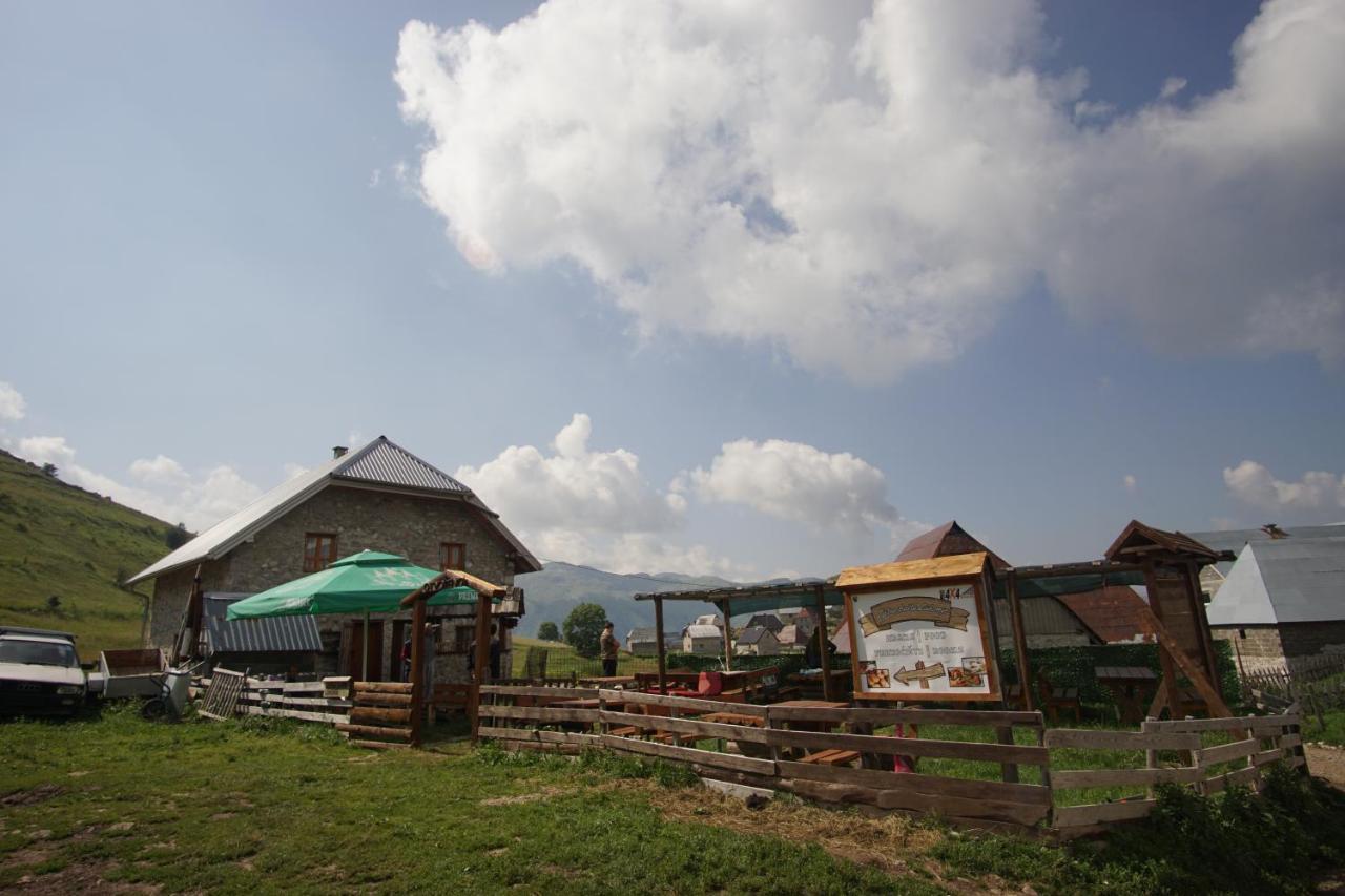 Guesthouse Letnja Basta Gornji Lukomir Exterior foto