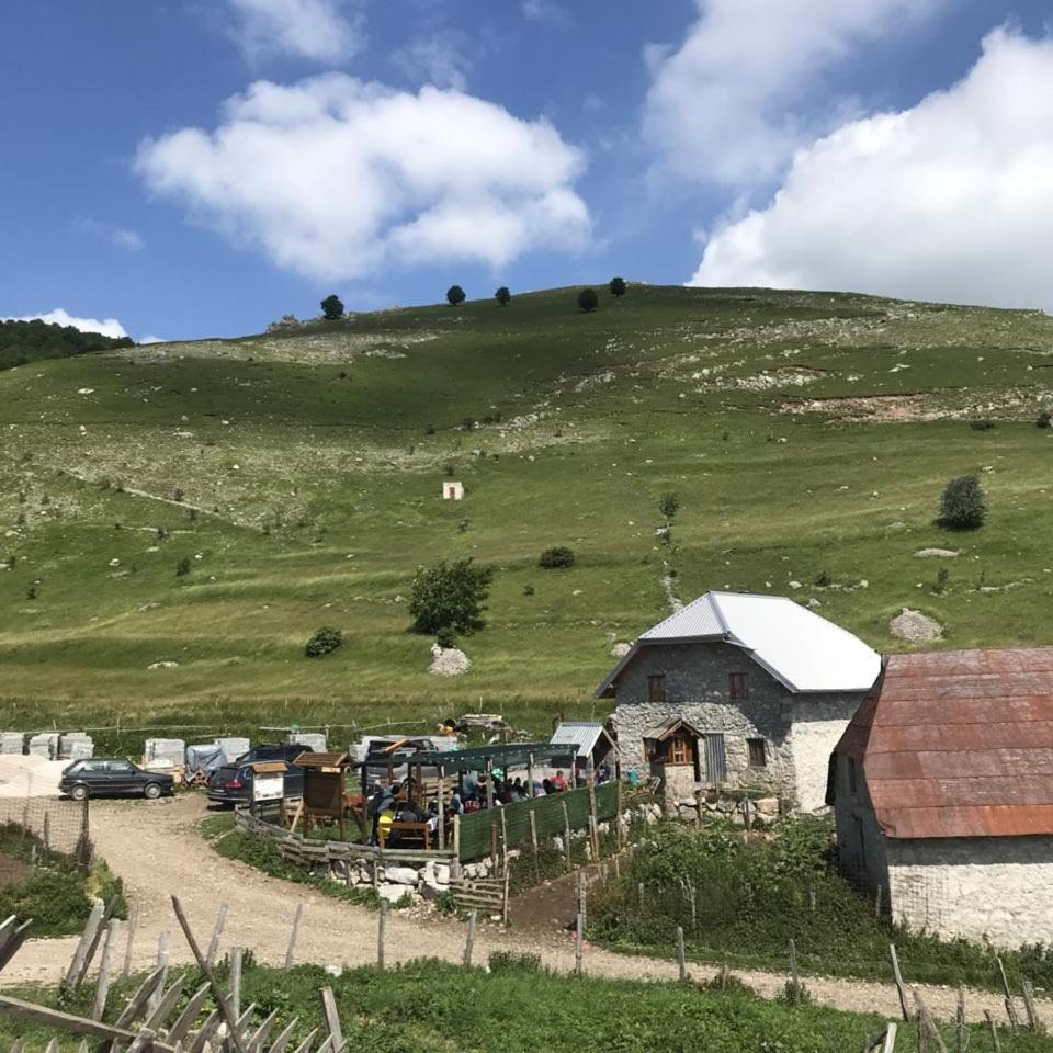 Guesthouse Letnja Basta Gornji Lukomir Exterior foto